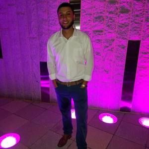 Meet your Posher, Cris